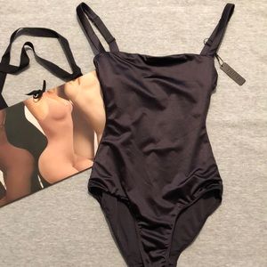 NWT SKIMS Satin Stretch Shapewear Bodysuit